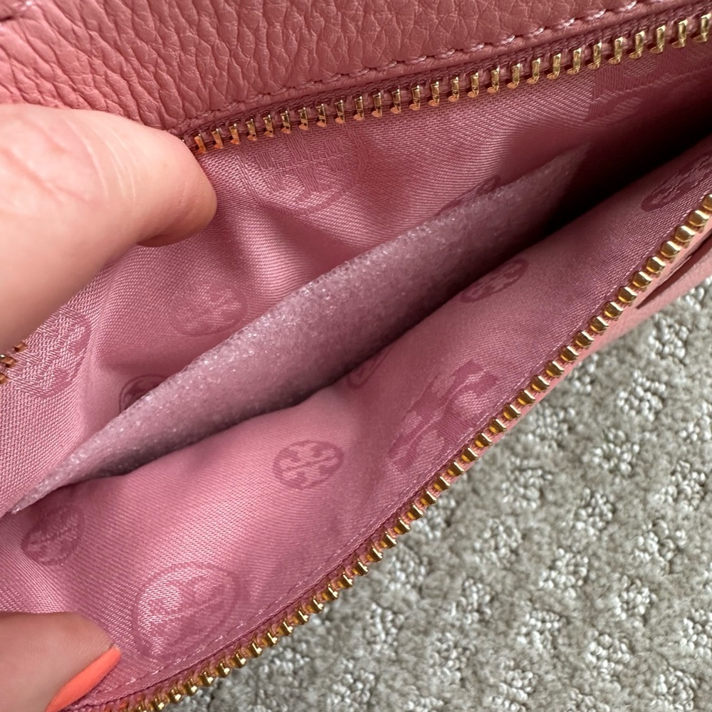 Tory Burch Pink Clutch with Gold Chain - Picture 5 of 7